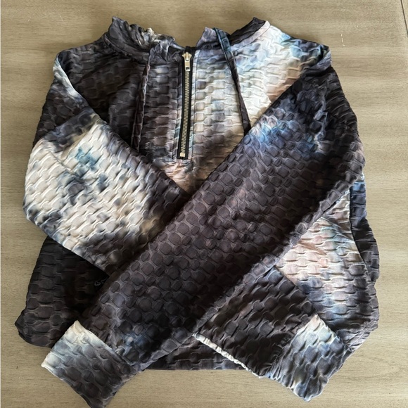 Light weight hoodie, never worn. Size medium. - Picture 1 of 1